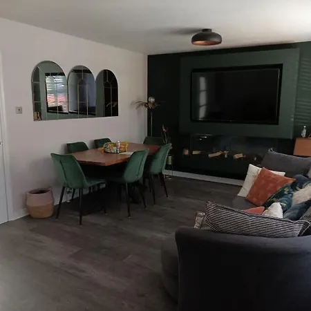 Belfast Base Will Be A Pleasure! Apartment Exterior photo