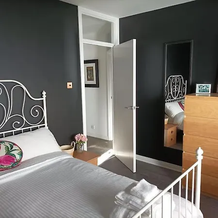 Belfast Base Will Be A Pleasure! Apartment Exterior photo