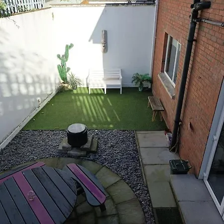 Belfast Base Will Be A Pleasure! Apartment Exterior photo