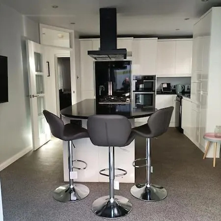 Belfast Base Will Be A Pleasure! Apartment Exterior photo